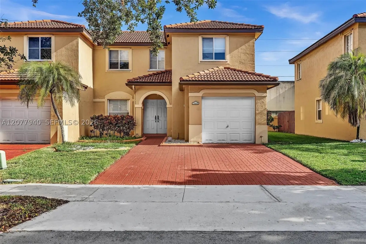 13949 N Forest Oak Cir, Davie, FL 33325 - #1