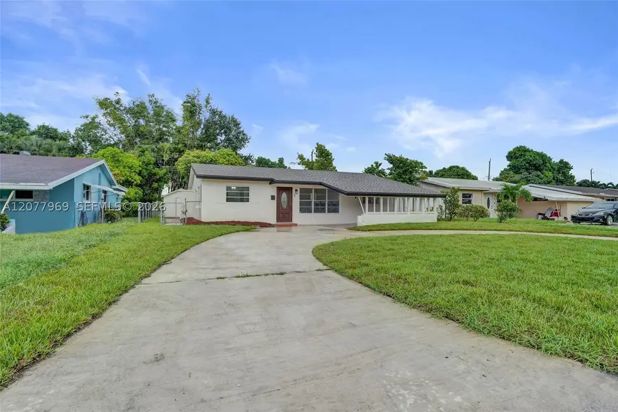 6761 Pershing St, Hollywood, FL 33024 - #2