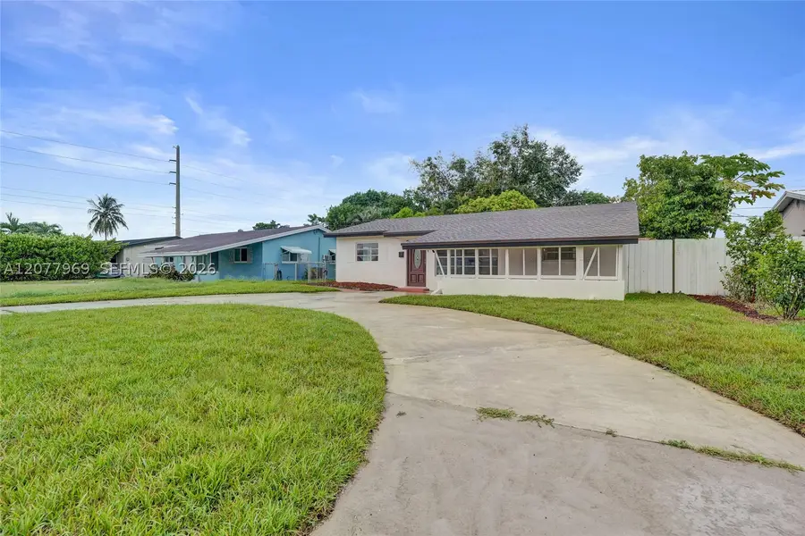6761 Pershing St, Hollywood, FL 33024 - #3