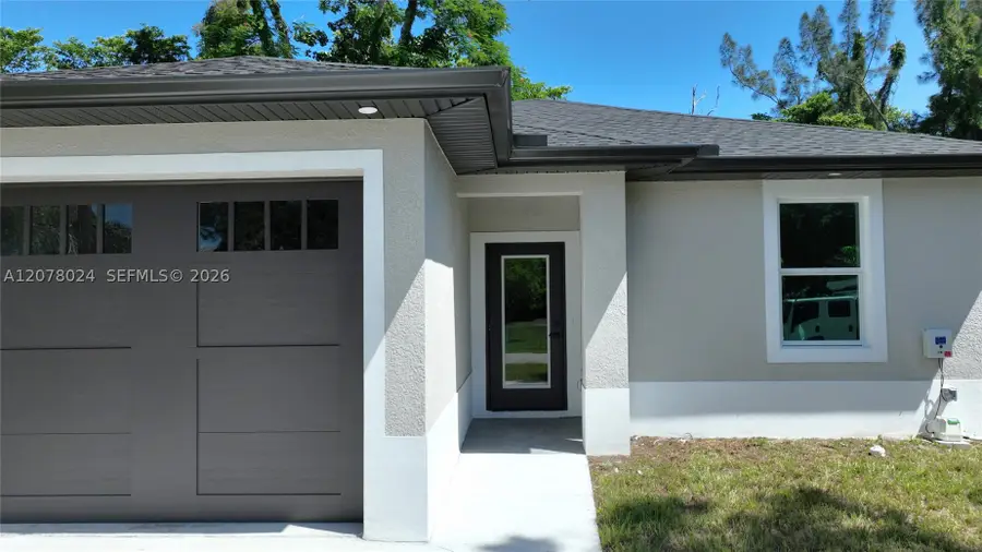 2323 Unity Ave., Fort Myers, FL 33901 - #2