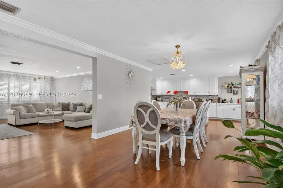 329 SE 3rd St #501T, Hallandale Beach, FL 33009 - #2