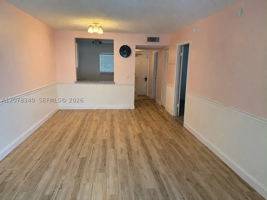 9420 Poinciana Pl #206, Davie, FL 33324 - #3