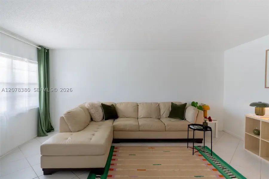 2052 E Harwood E, Deerfield Beach, FL 33442 - #2