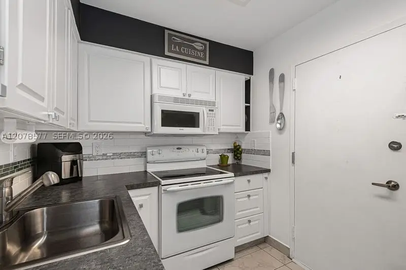 17800 Atlantic Blvd #203, Sunny Isles Beach, FL 33160 - #3