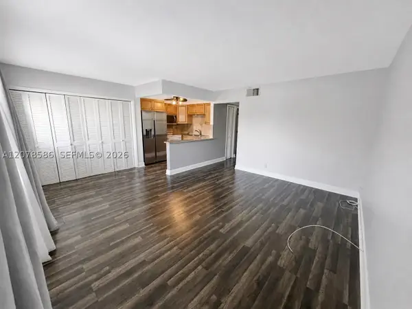 4050 NE 12th Ter #11-1, Oakland Park, FL 33334