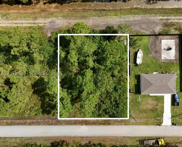1114 Craft St E, Lehigh Acres, FL 33974