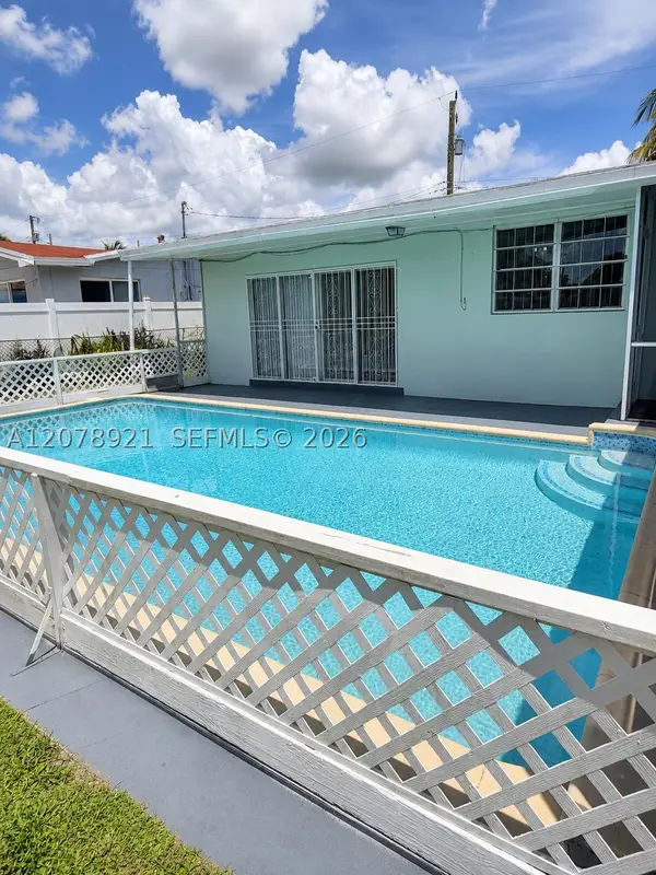 1820 NW 172nd Ter, Miami Gardens, FL 33056