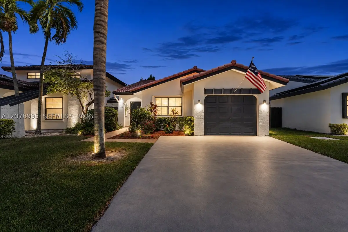 6633 NW 176th Ter, Hialeah, FL 33015 - #1