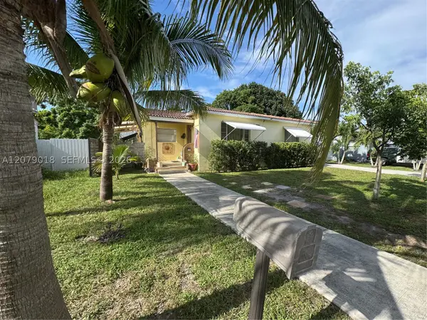 2463 Dewey St, Hollywood, FL 33020