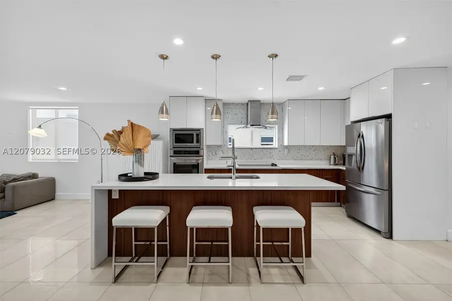 904 NE 15th Ave, Fort Lauderdale, FL 33304 - #3