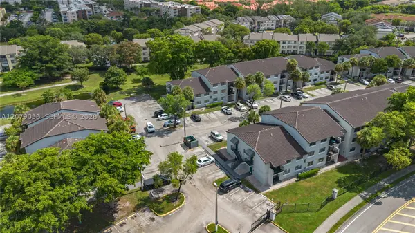 7155 NW 179th St #108, Hialeah, FL 33015
