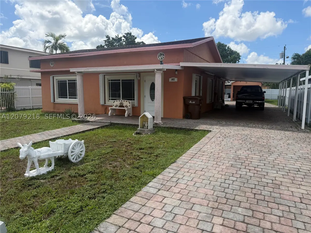 962 E 19th St, Hialeah, FL 33013 - #1