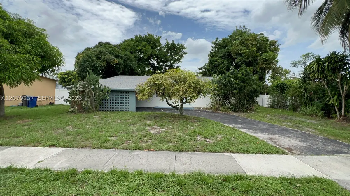 4421 NW 33rd St, Lauderdale Lakes, FL 33319 - #1