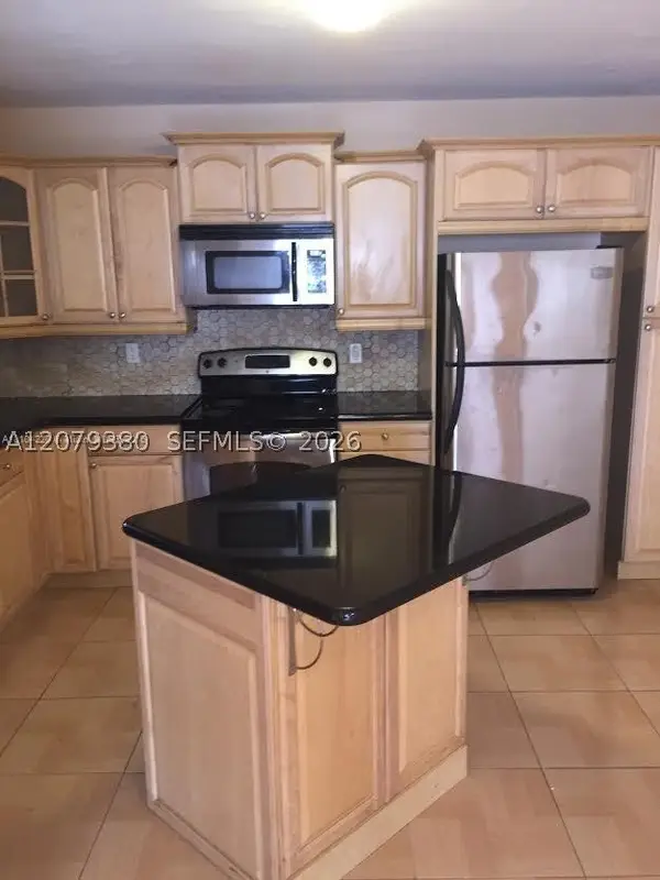 4524 SW 54th St #502-W, Dania Beach, FL 33314