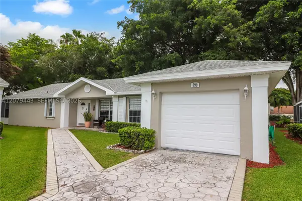 590 SE 19th Dr, Homestead, FL 33033
