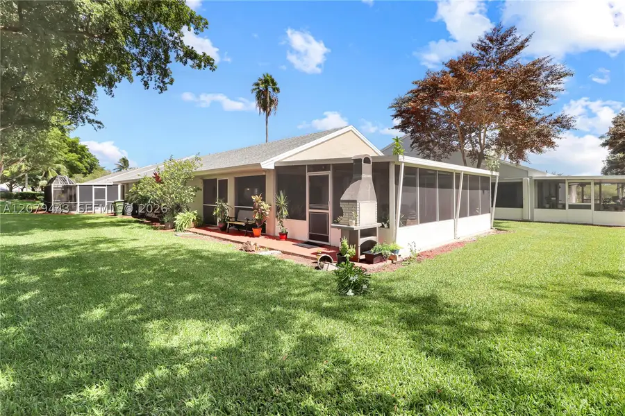 590 SE 19th Dr, Homestead, FL 33033 - #2