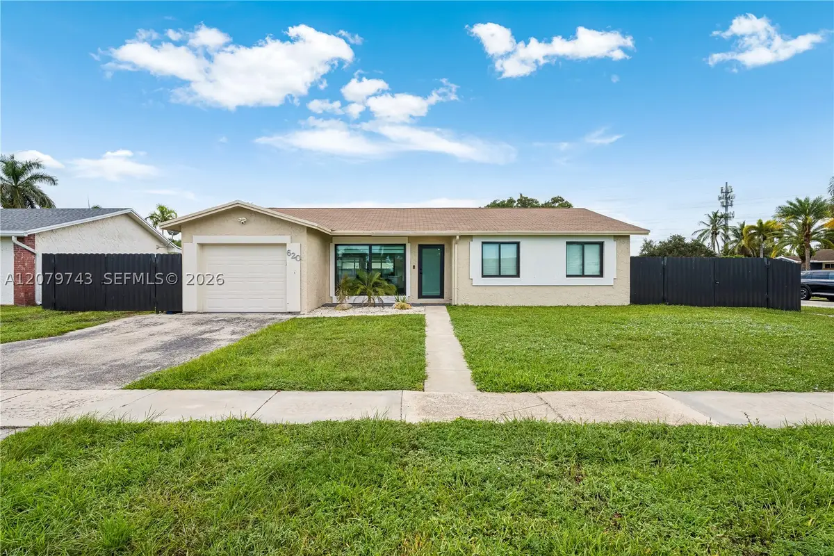 620 NW 98th Ave, Pembroke Pines, FL 33024 - #1
