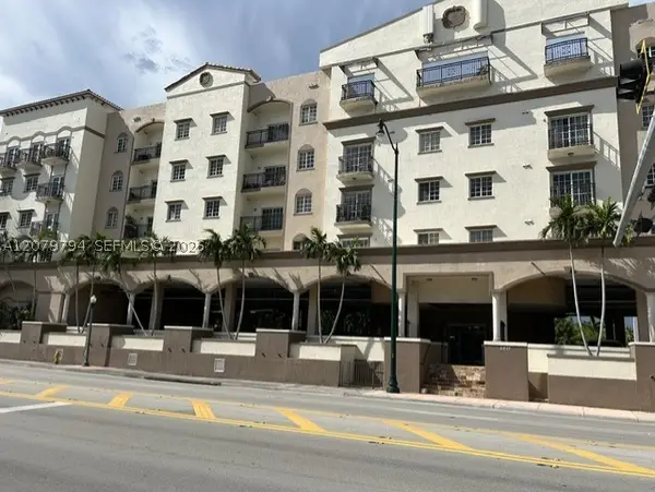 5271 SW 8th St #313, Miami, FL 33134