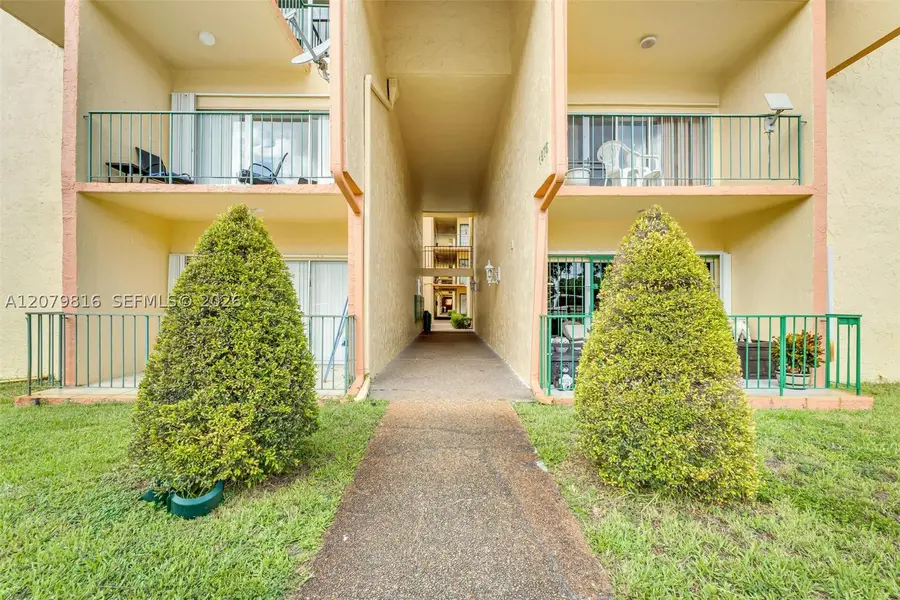 1975 W 44th Pl #A302, Hialeah, FL 33012 - #2