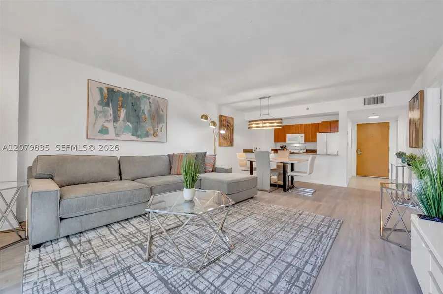 1200 Brickell Bay Dr #2904, Miami, FL 33131 - #2