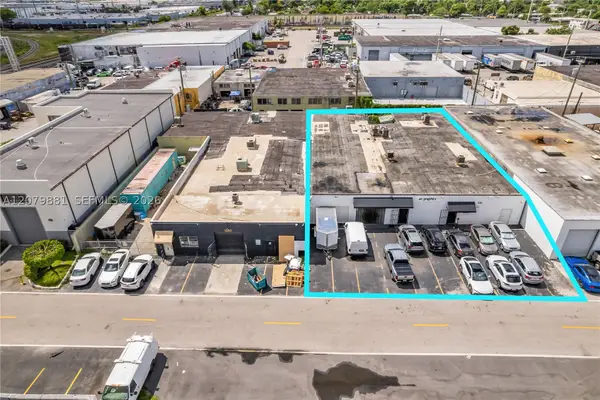 1060 E 24th St, Hialeah, FL 33013