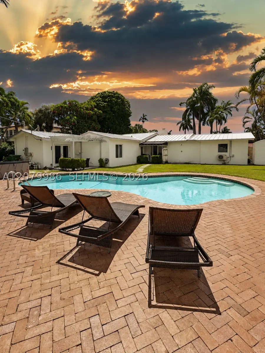 2421 NE 13th St, Fort Lauderdale, FL 33304 - #3