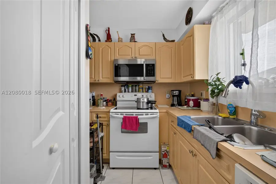 8351 NW 99th St #C-5, Hialeah Gardens, FL 33016 - #3