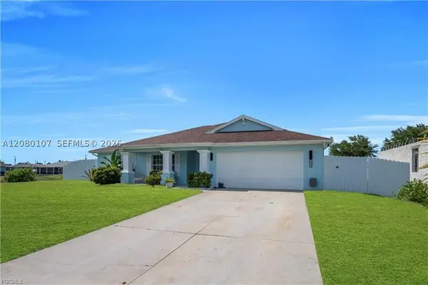 3902 3rd St Sw, Lehigh Acres, FL 33976