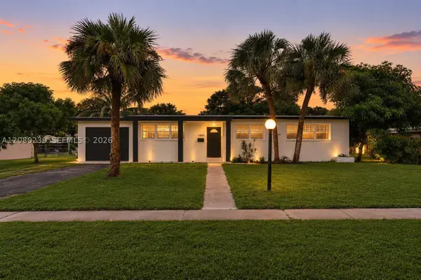 6885 NW 14th Ct, Plantation, FL 33313