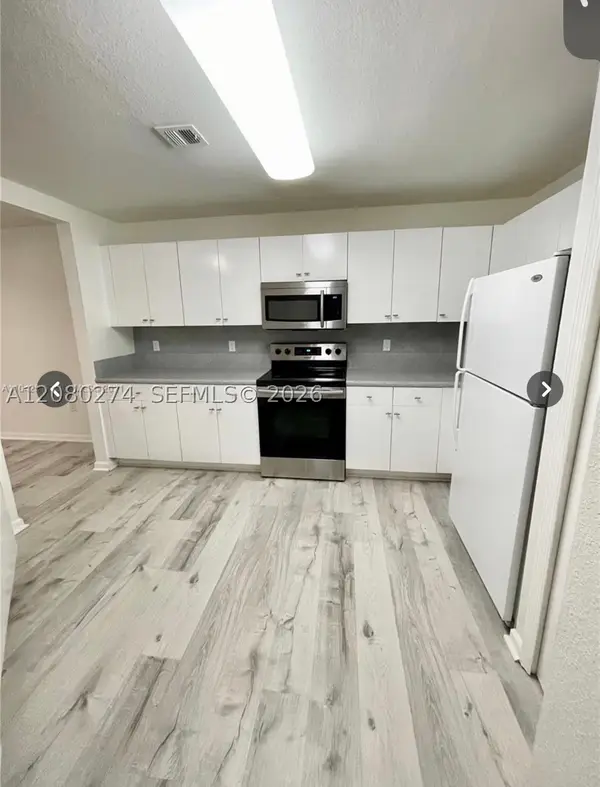 10902 NW 83 St #219, Doral, FL 33178