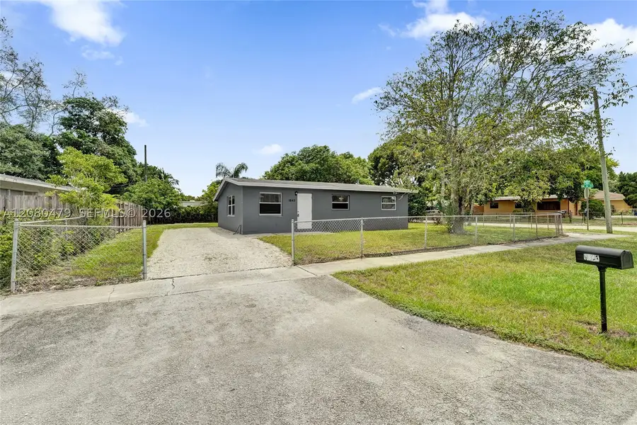 1843 Lauderdale Manor Dr, Fort Lauderdale, FL 33311 - #2