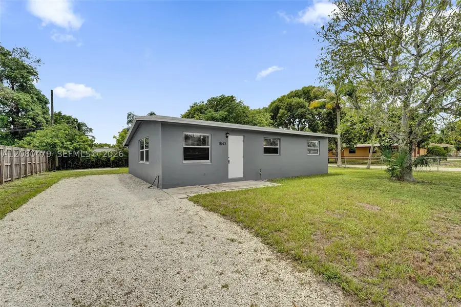 1843 Lauderdale Manor Dr, Fort Lauderdale, FL 33311 - #3