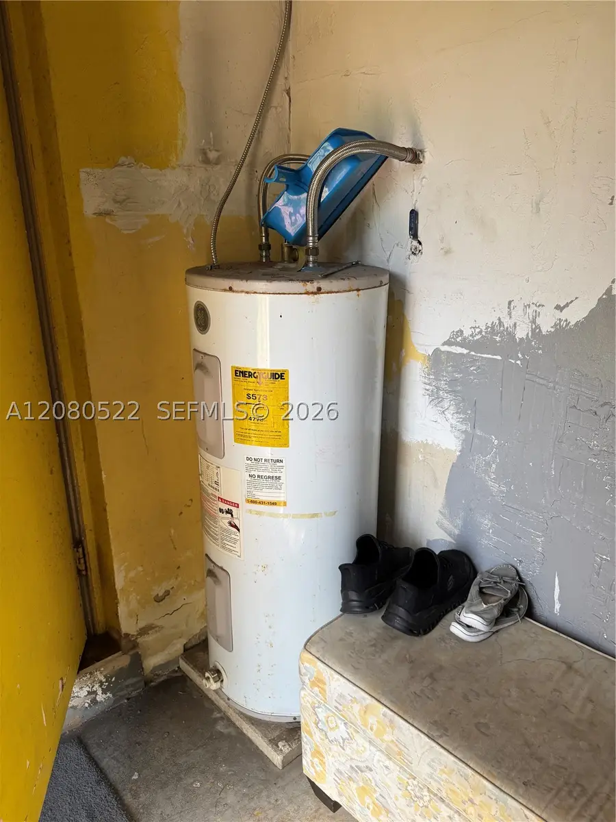 1075 NW 100th St, Miami, FL 33150 - #3