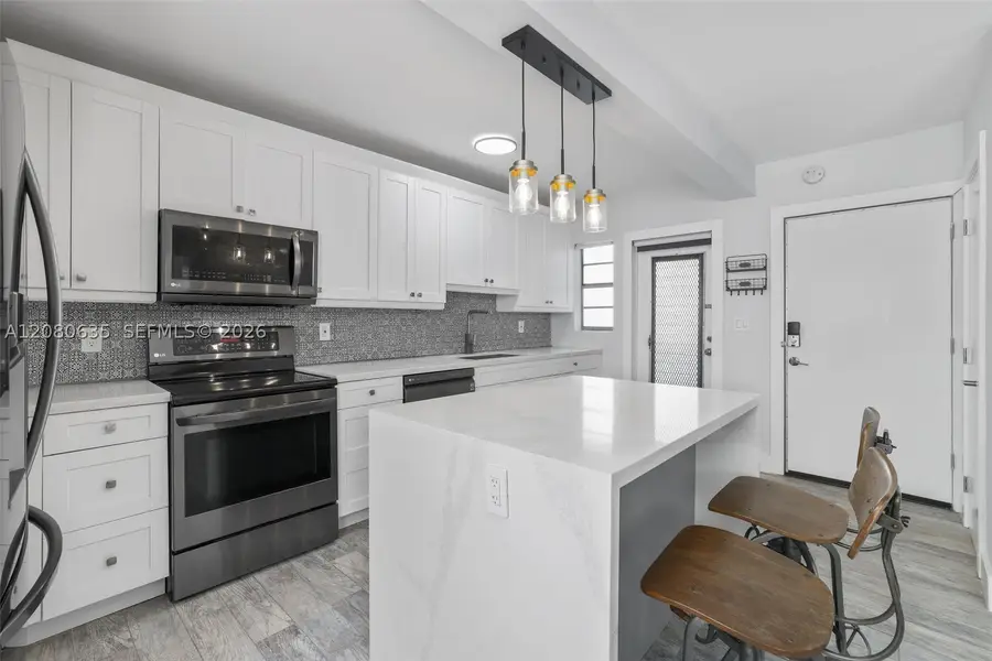1340 Lincoln Rd #208, Miami Beach, FL 33139 - #3