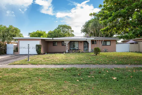 1024 Long Island Ave, Fort Lauderdale, FL 33312