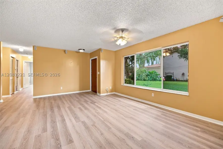 1533 W Harmony Lake Cir, Davie, FL 33324 - #3