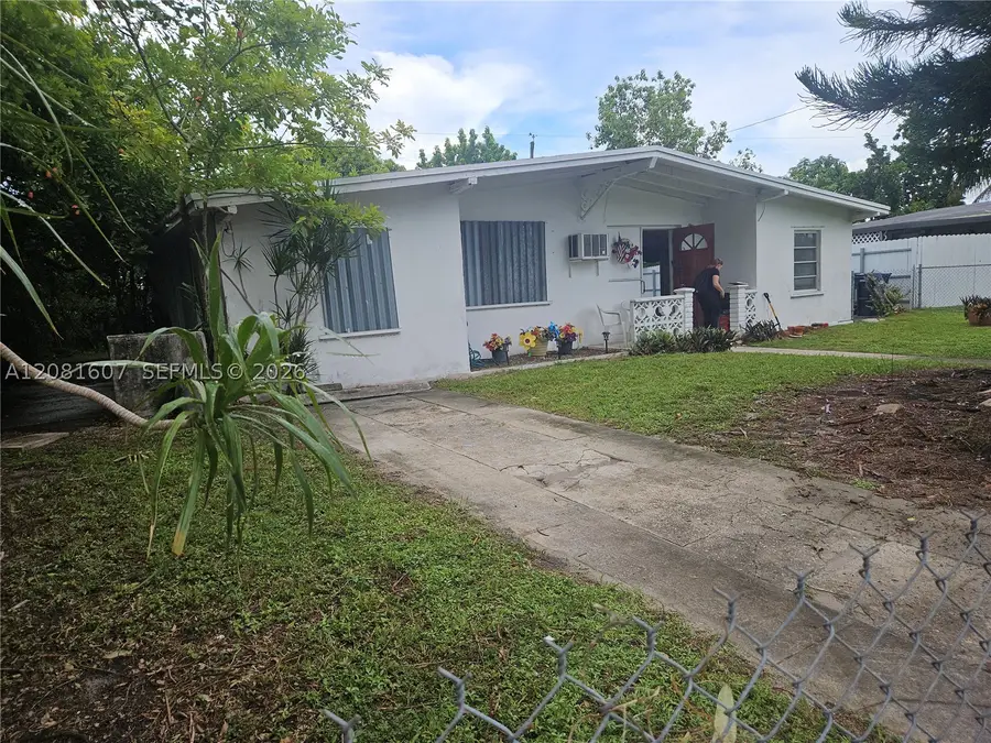 11345 SW 44th St, Miami, FL 33165 - #2