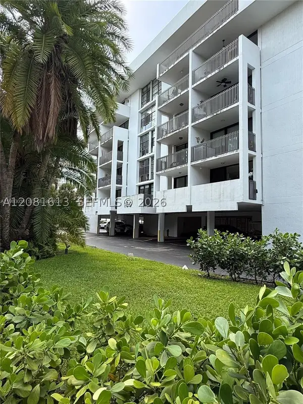 100 Ocean Lane Dr #303, Key Biscayne, FL 33149