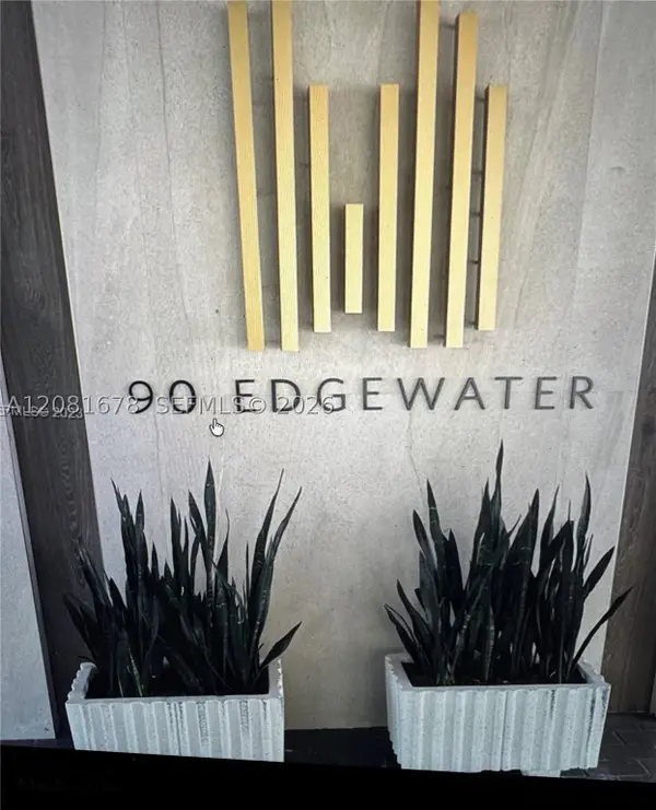 90 Edgewater Dr #121, Coral Gables, FL 33133