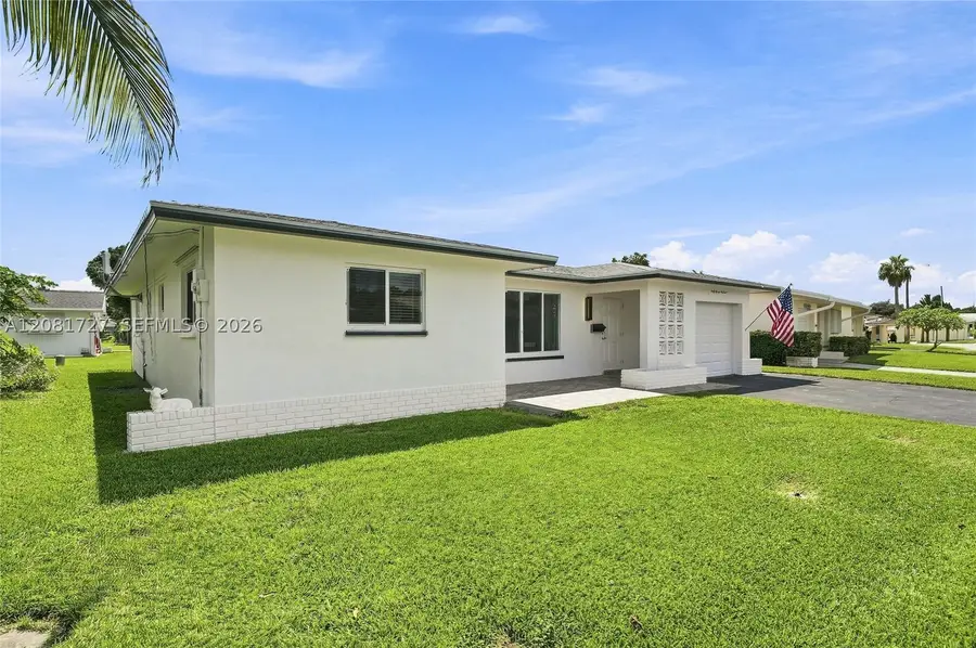 4716 NW 48th Ave, Tamarac, FL 33319 - #2
