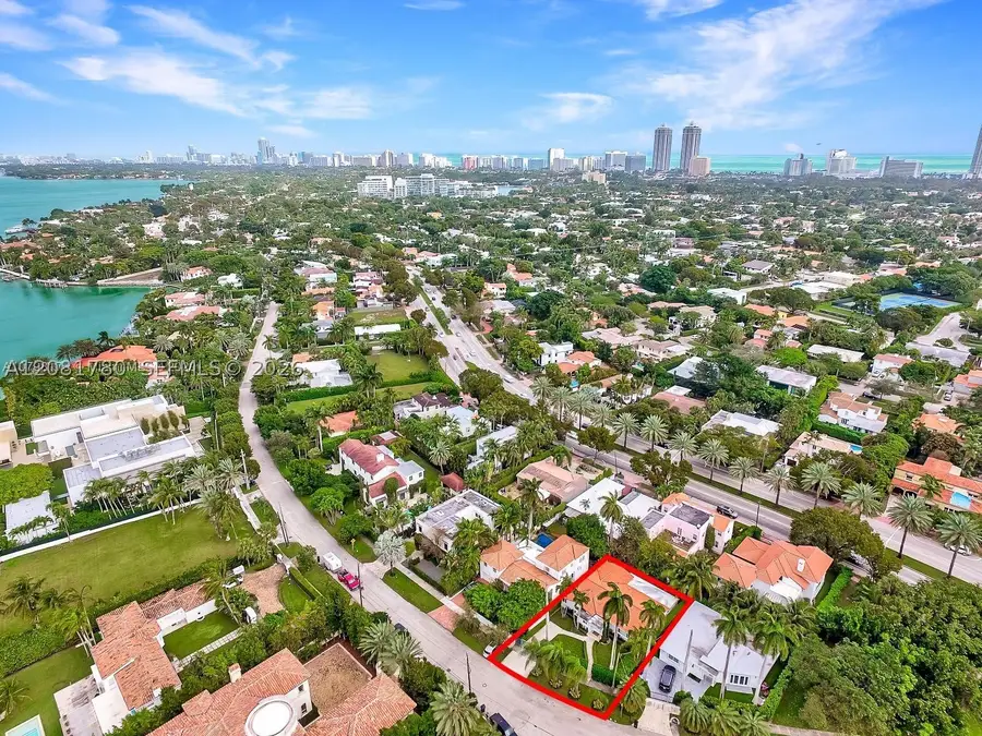 4323 N Bay Rd, Miami Beach, FL 33140 - #2