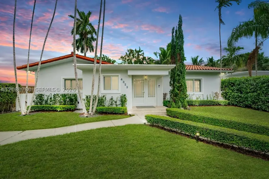 4323 N Bay Rd, Miami Beach, FL 33140 - #3