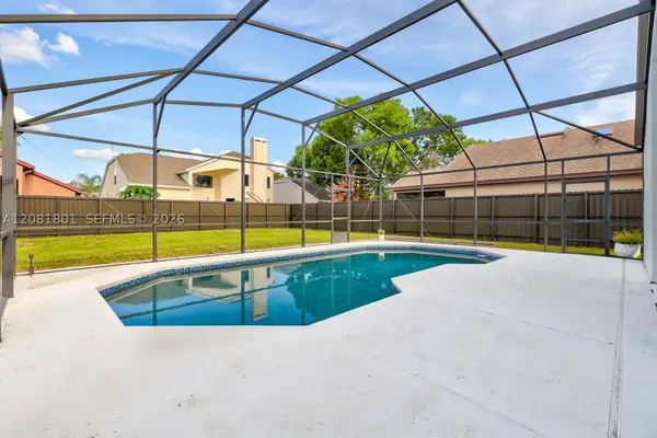 10031 River Glen Ct, Orlando, FL 32825