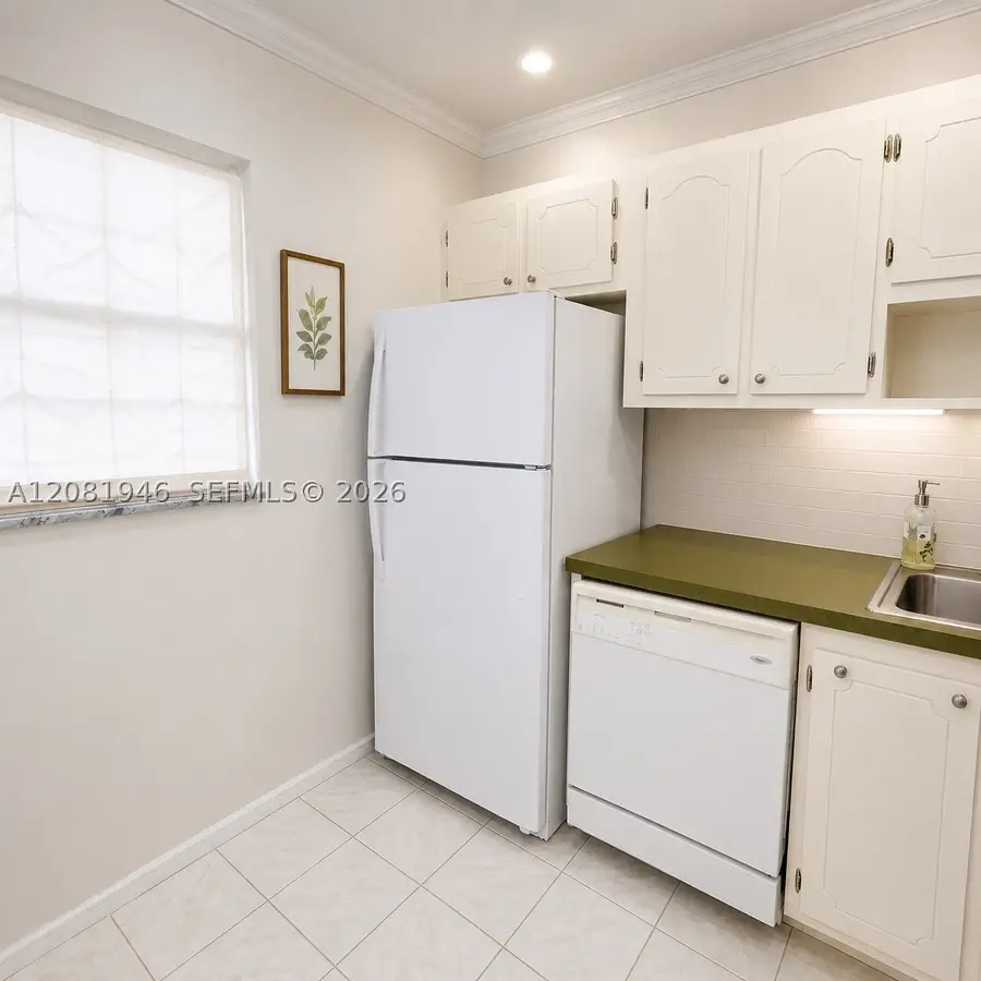 301 Cambridge Rd #306, Hollywood, FL 33024 - #3