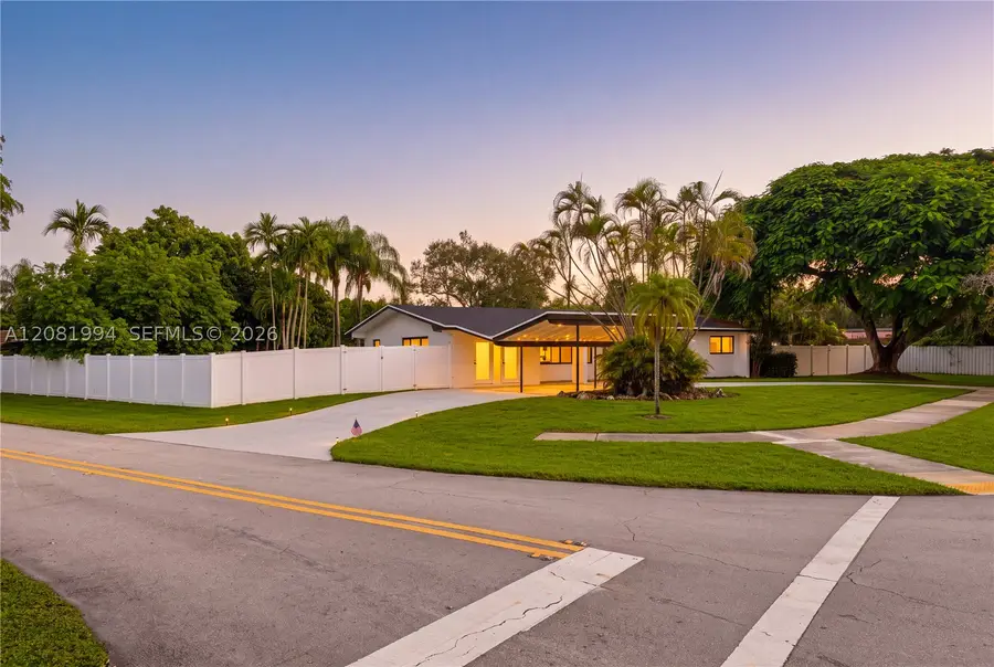 8201 SW 151st St, Palmetto Bay, FL 33158 - #2