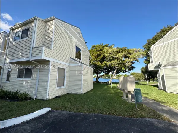 3405 NW 44th St #204, Oakland Park, FL 33309