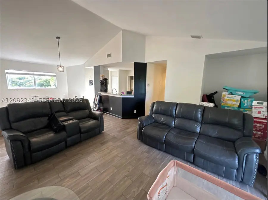 3405 NW 44th St #204, Oakland Park, FL 33309 - #3