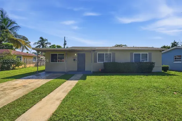 19801 NE 1st Ave, Miami, FL 33179