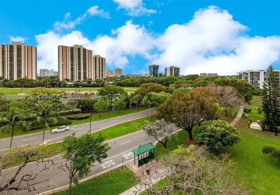 20500 W Country Club Dr #711, Aventura, FL 33180 - #2