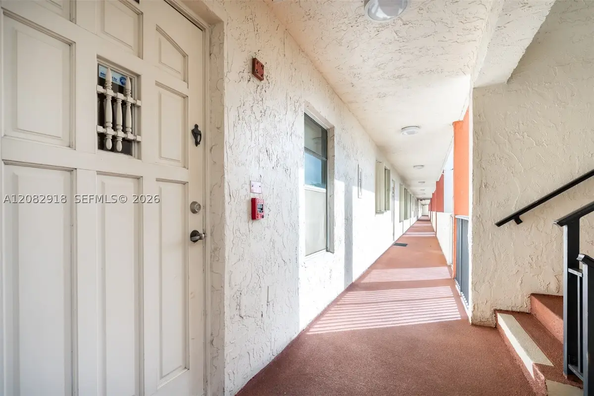 150 S Hollybrook Ter #208, Pembroke Pines, FL 33025 - #1